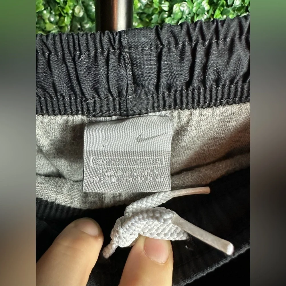Vintage Y2K Nike Youth Boys Gray & Yellow Sweat Pants XL